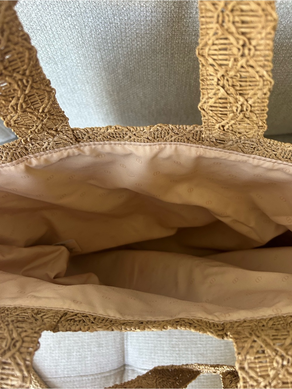 Dior Natural Raffia Tote with Matching Raffia Pouch - Picture 7 of 8